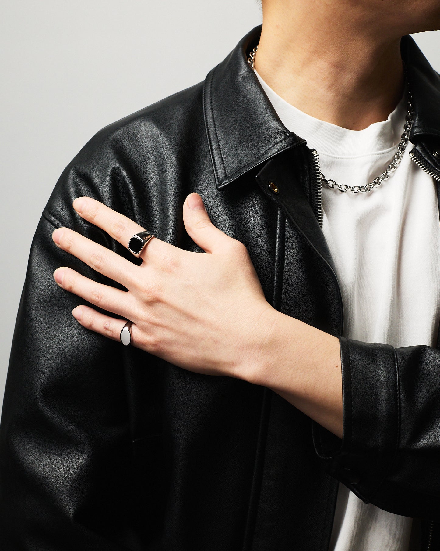 Noir Square Ring