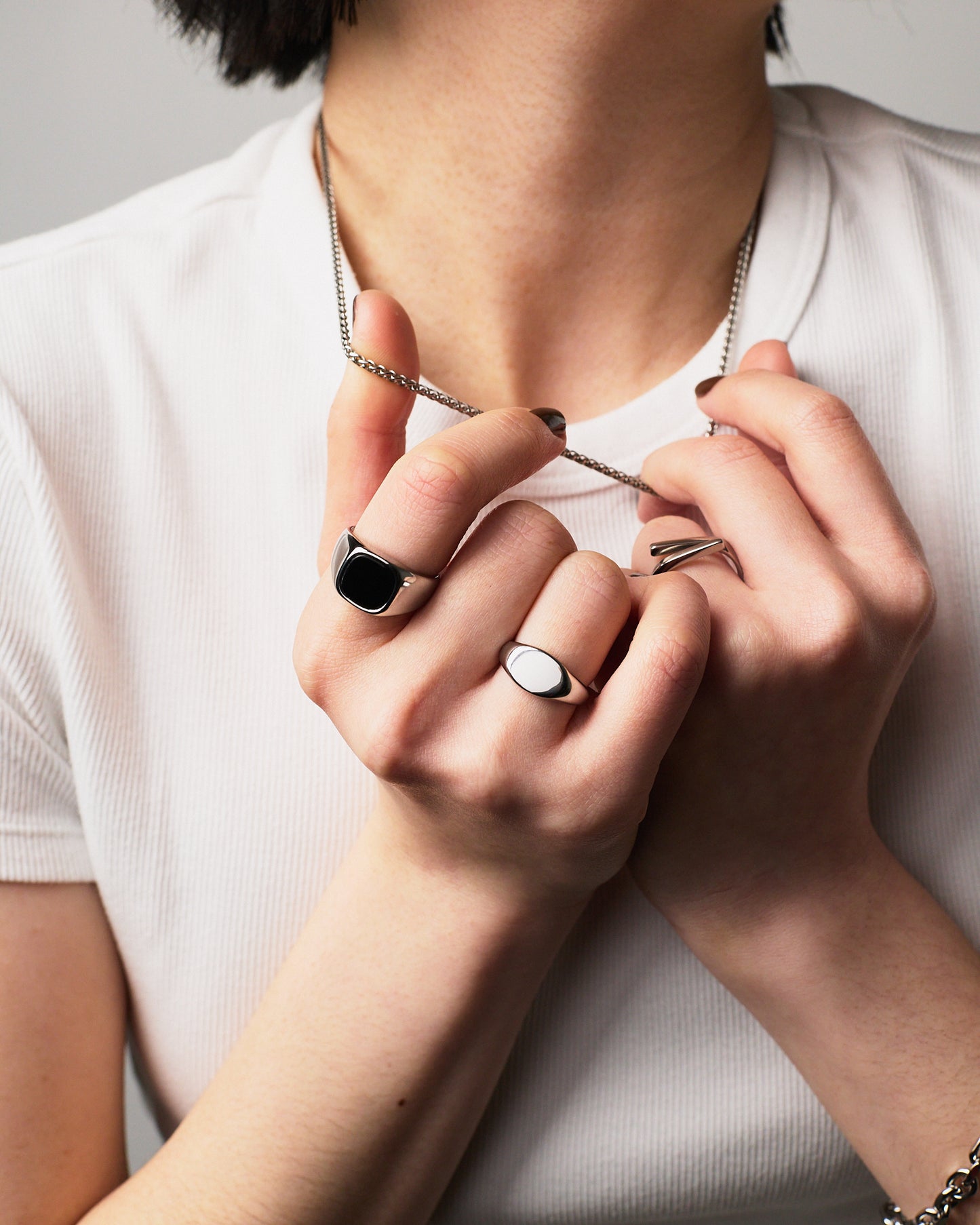 Noir Square Ring